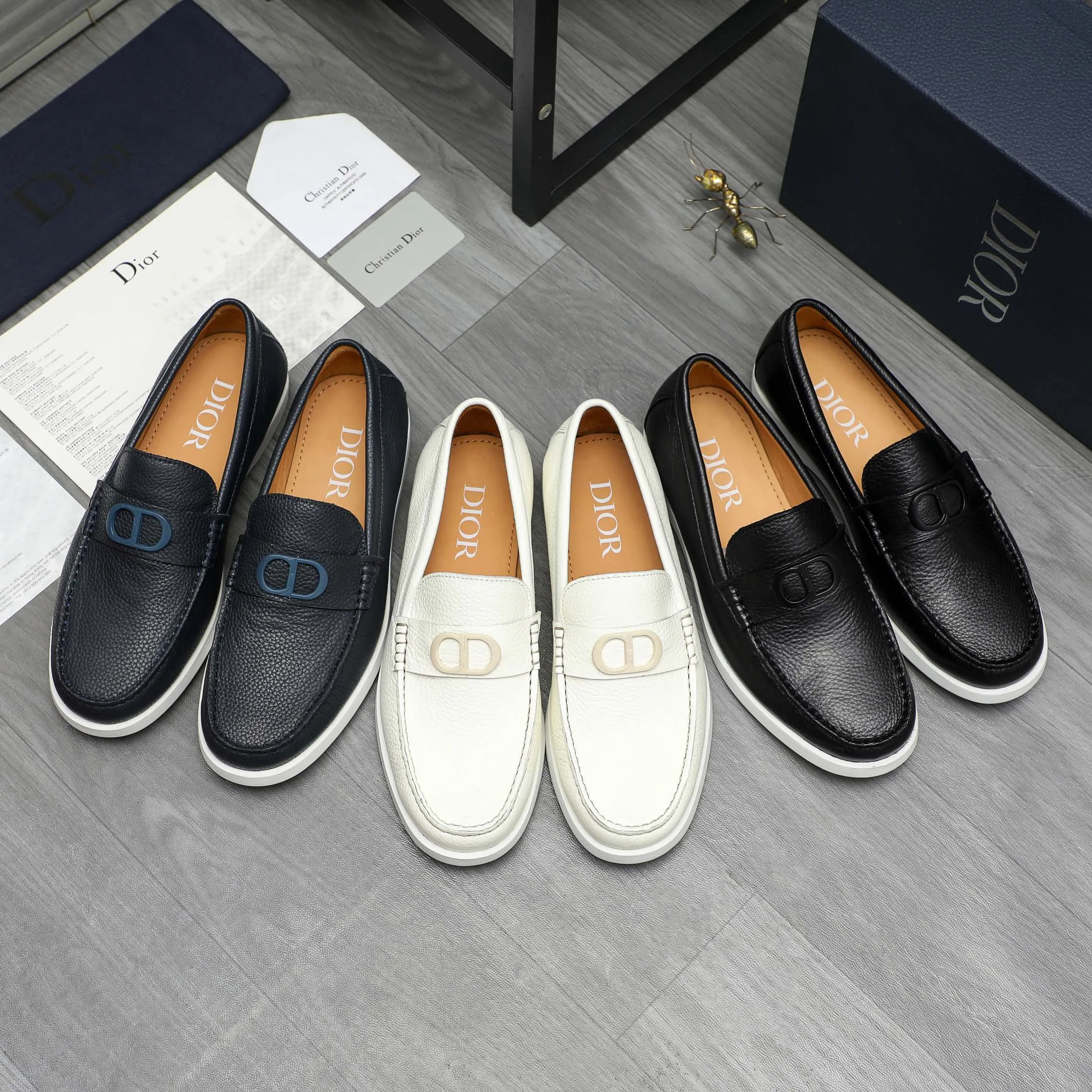 Men's shoes 💰460 Product trademark: Dior "Dior" casual slip-on leather shoes Regular size: 39-44 Product material: Selected pebbled cowhide upper, cowhide lining, rubber outsole